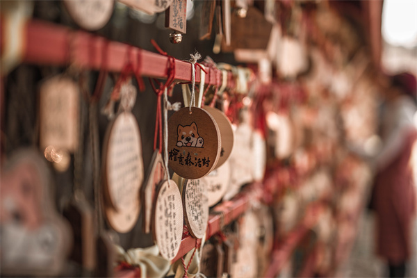 美媒：美联储面临降息关键时刻